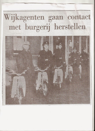 honda c100 politie (1).jpg